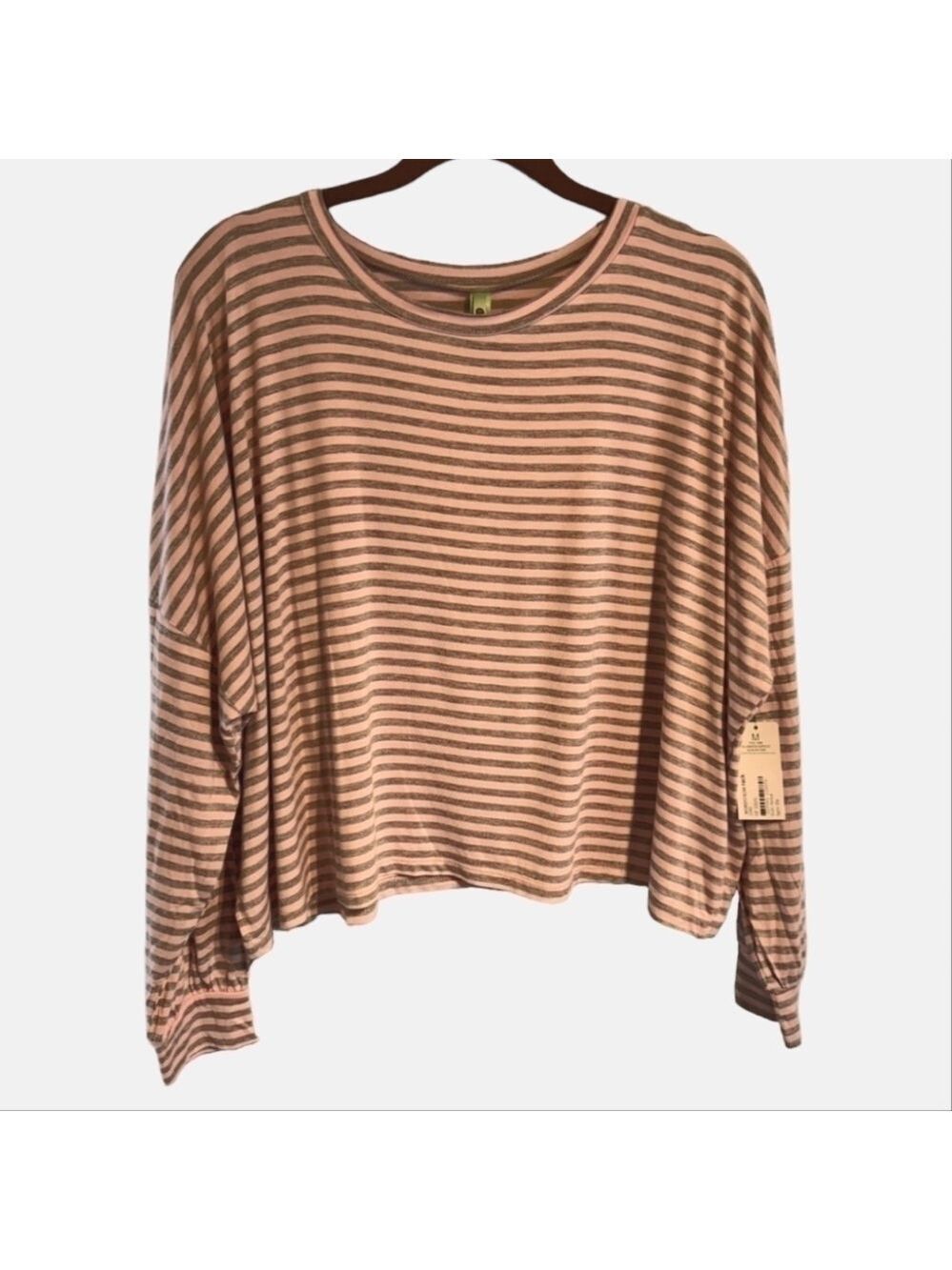 NWT Honeydew intimates top